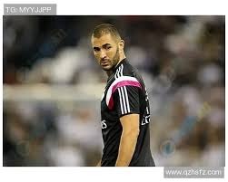 扑克高手的稳定打法（顶尖牌手的稳健策略）