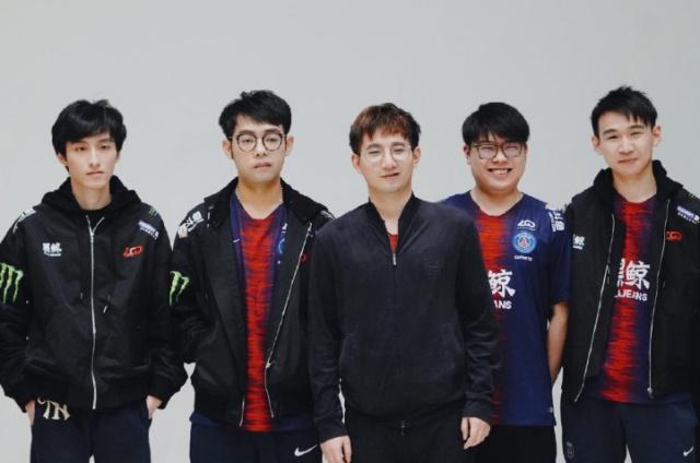 带头大哥赵 带头大哥赵