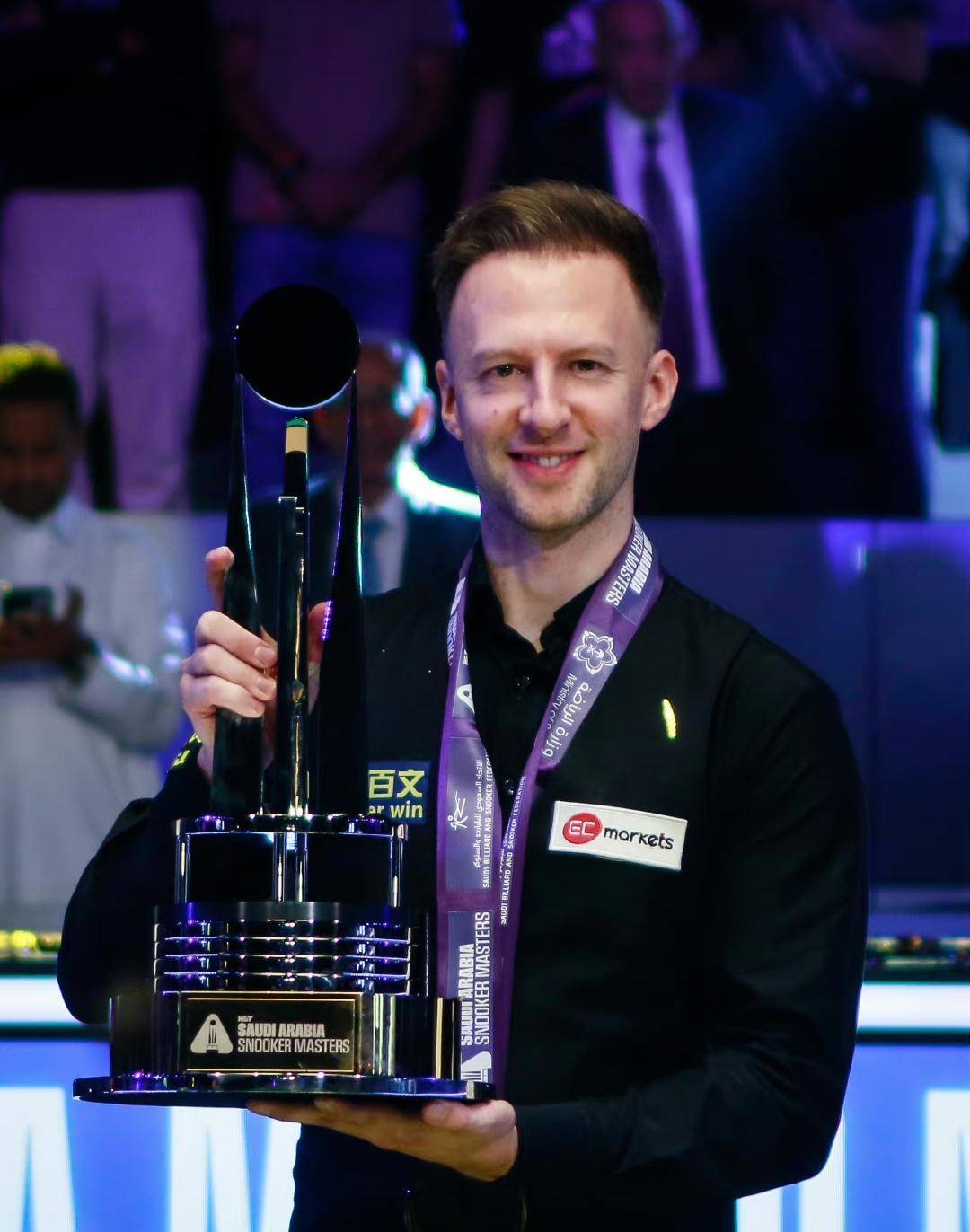 他们通过不 他们通过不